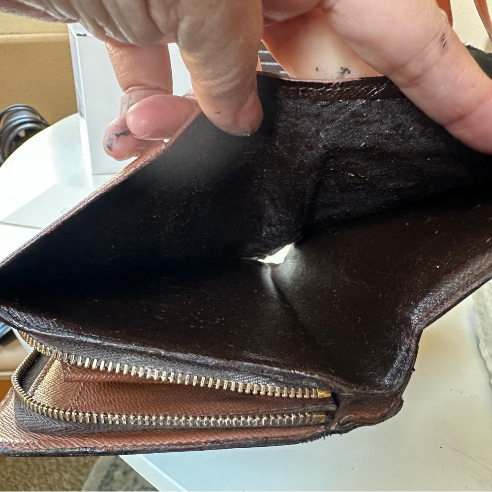 LV bifold wallet - Picture 9 of 16